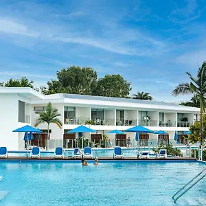 https://pool-resort-port-douglas.queenslandhotels.net